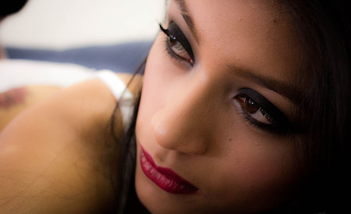 Alejandhra web cam model